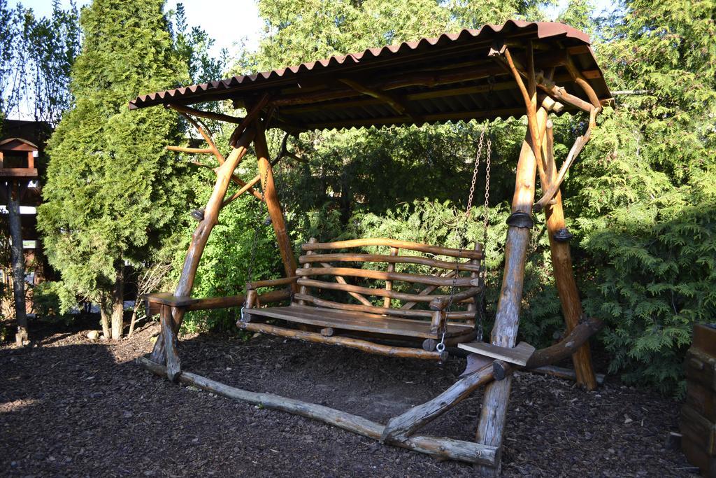 Restaurant A Penzion Steak Station Pardubice Exteriör bild